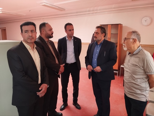 بازدید معاون توسعه دانشگاه از پروژه بهسازی بخش‌های روانپزشکی با مشارکت بنیاد فرشچیان